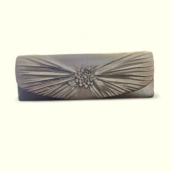Silver Clutch with Sparkling Flower Brooch - Picture 1 of 8